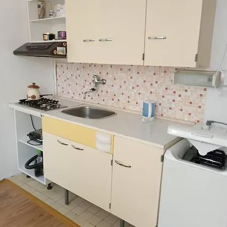 Maly Byt S Balkonem V Centru Zdaru Nad Sazavou *